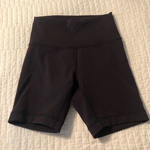 Lululemon Align black shorts sz 4